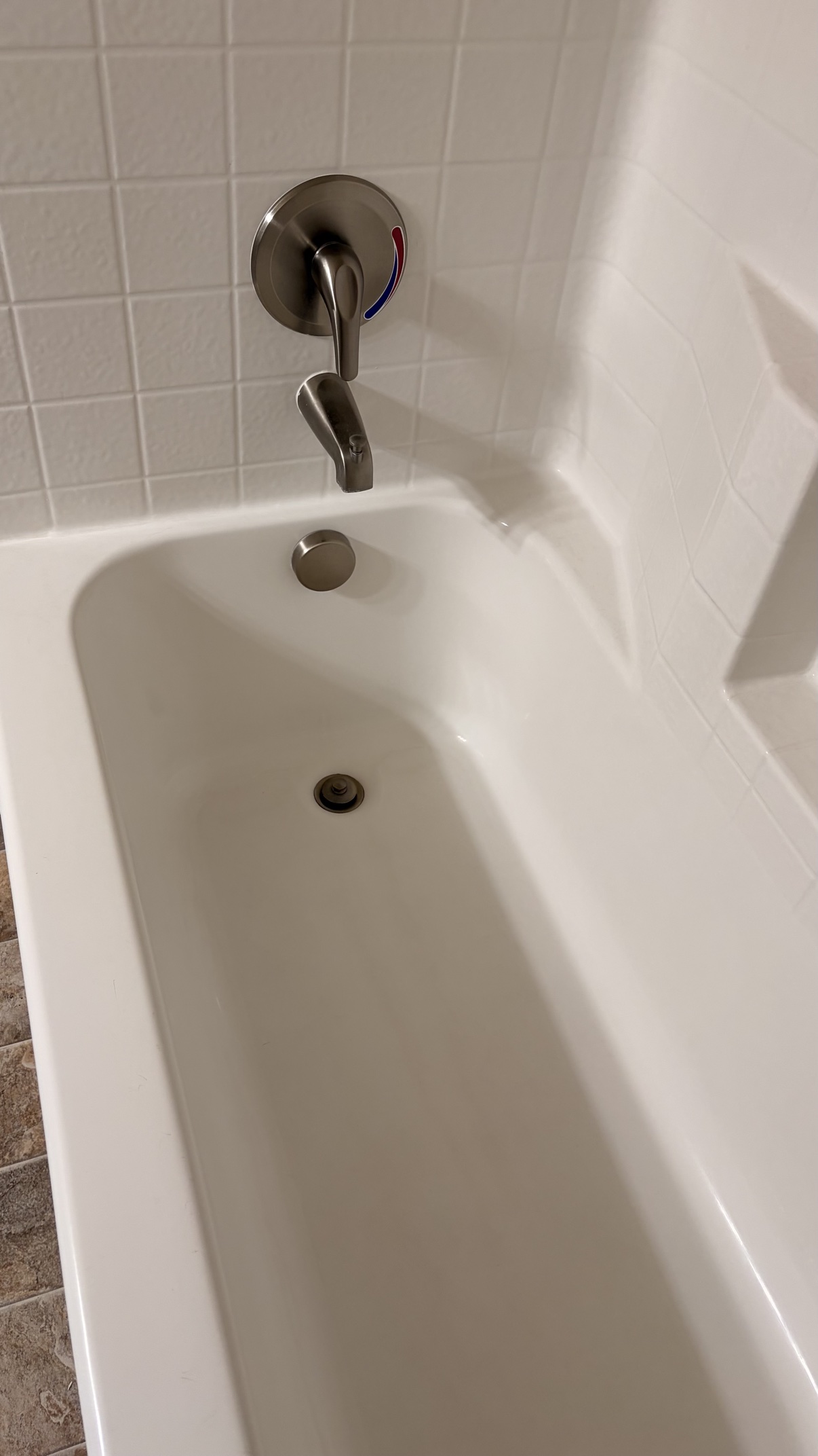 Sparkling clean bathtub after cleaning
